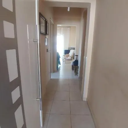 דרבני Christina Apartment מראה חיצוני תמונה