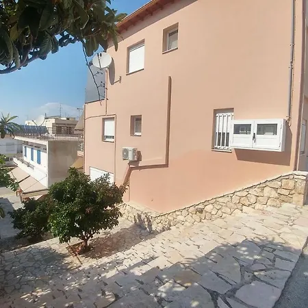 דרבני Christina Apartment מראה חיצוני תמונה